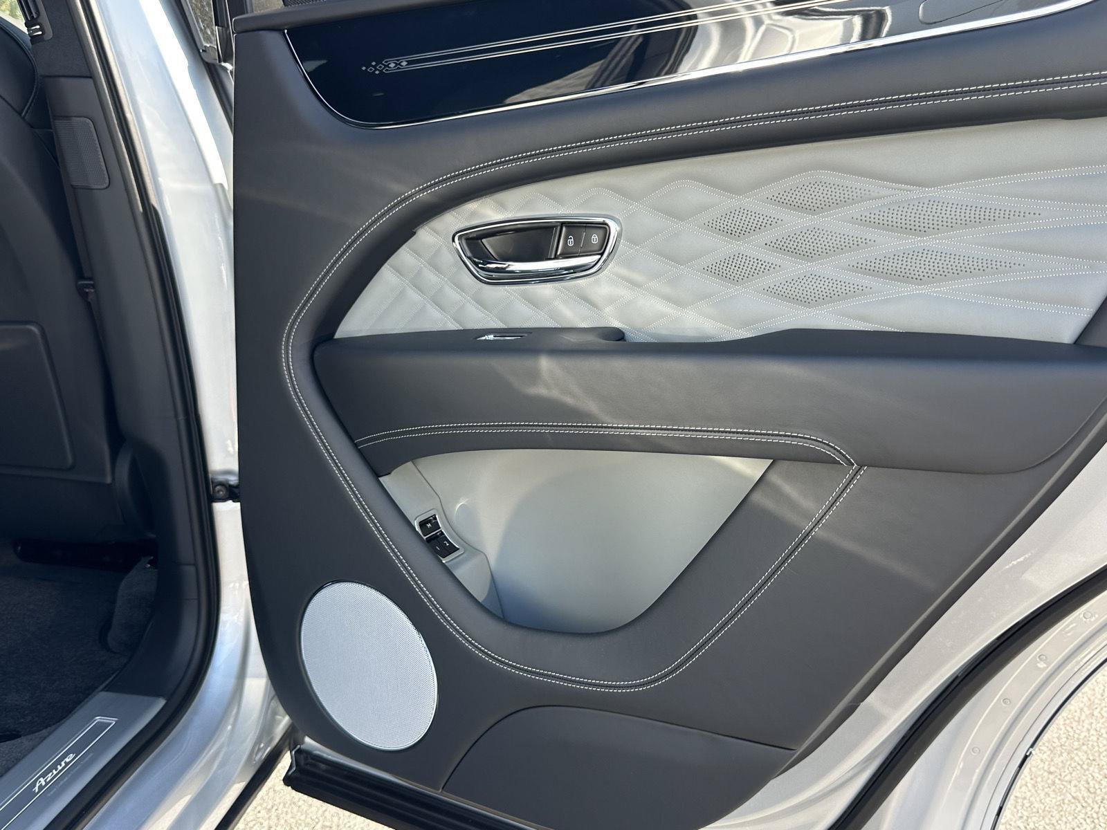 New 2027 Bentley Bentayga AWD/4WD image 22