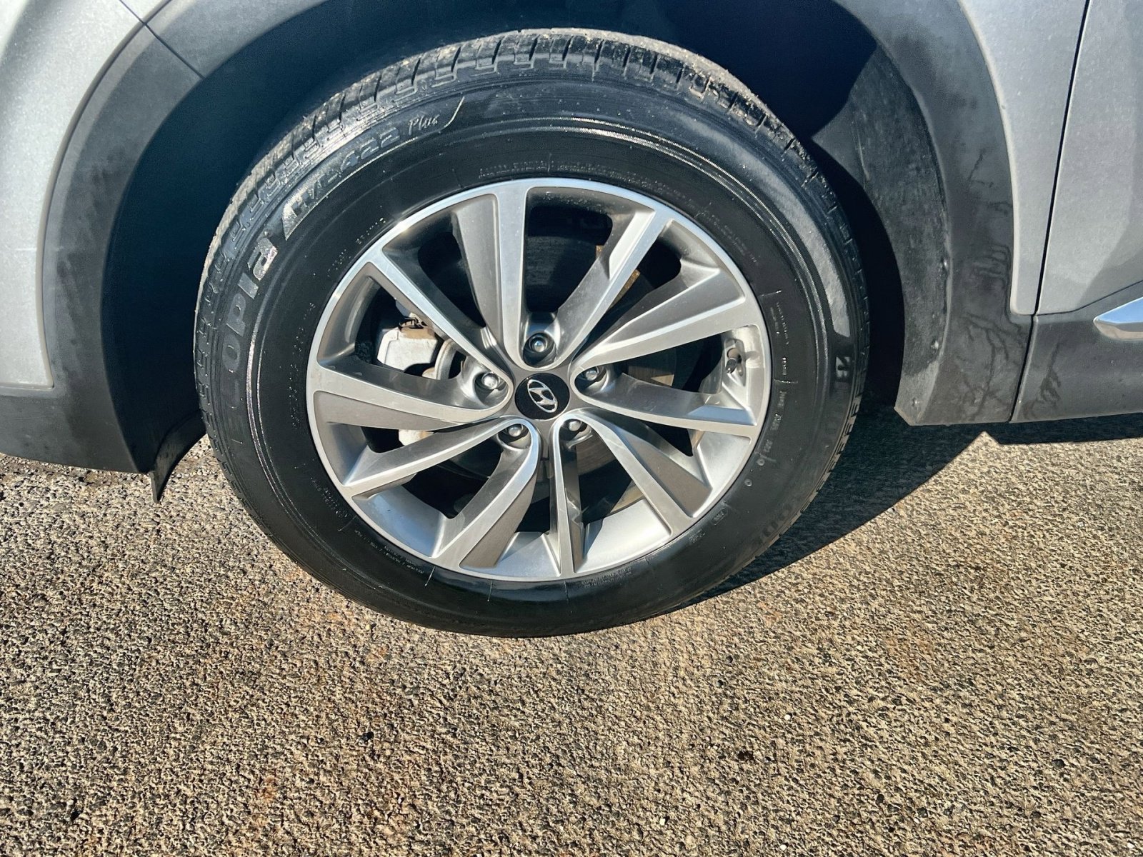 Used 2020 Hyundai Santa Fe SEL w/ Convenience Package image 12