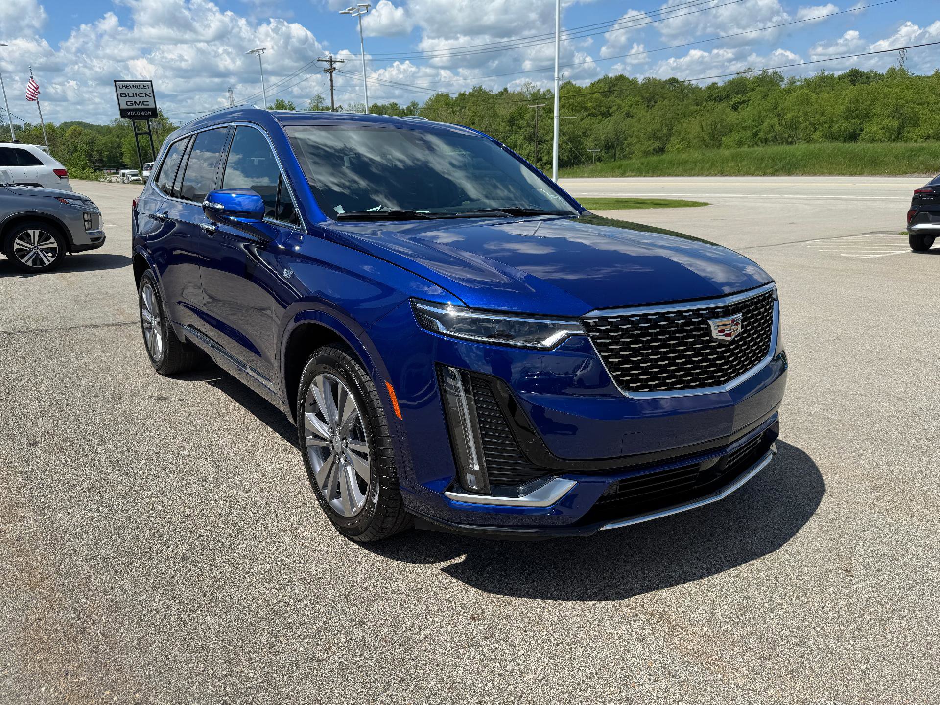 Used 2025 Cadillac XT6 Premium Luxury w/ Platinum Package image 7