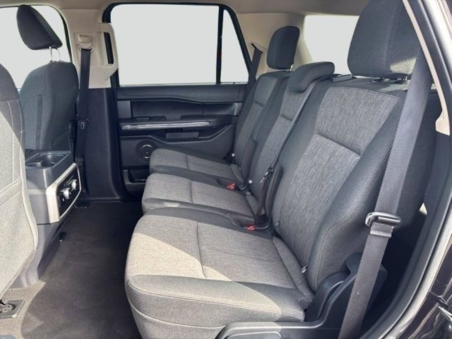 Used 2024 Ford Expedition XLT AWD/4WD image 33