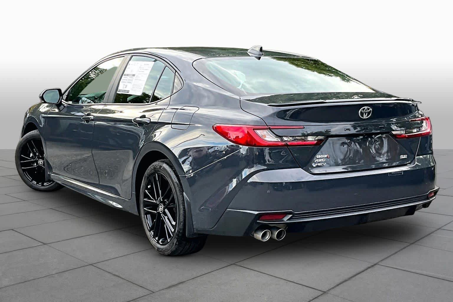 Used 2026 Toyota Camry SE AWD/4WD image 12