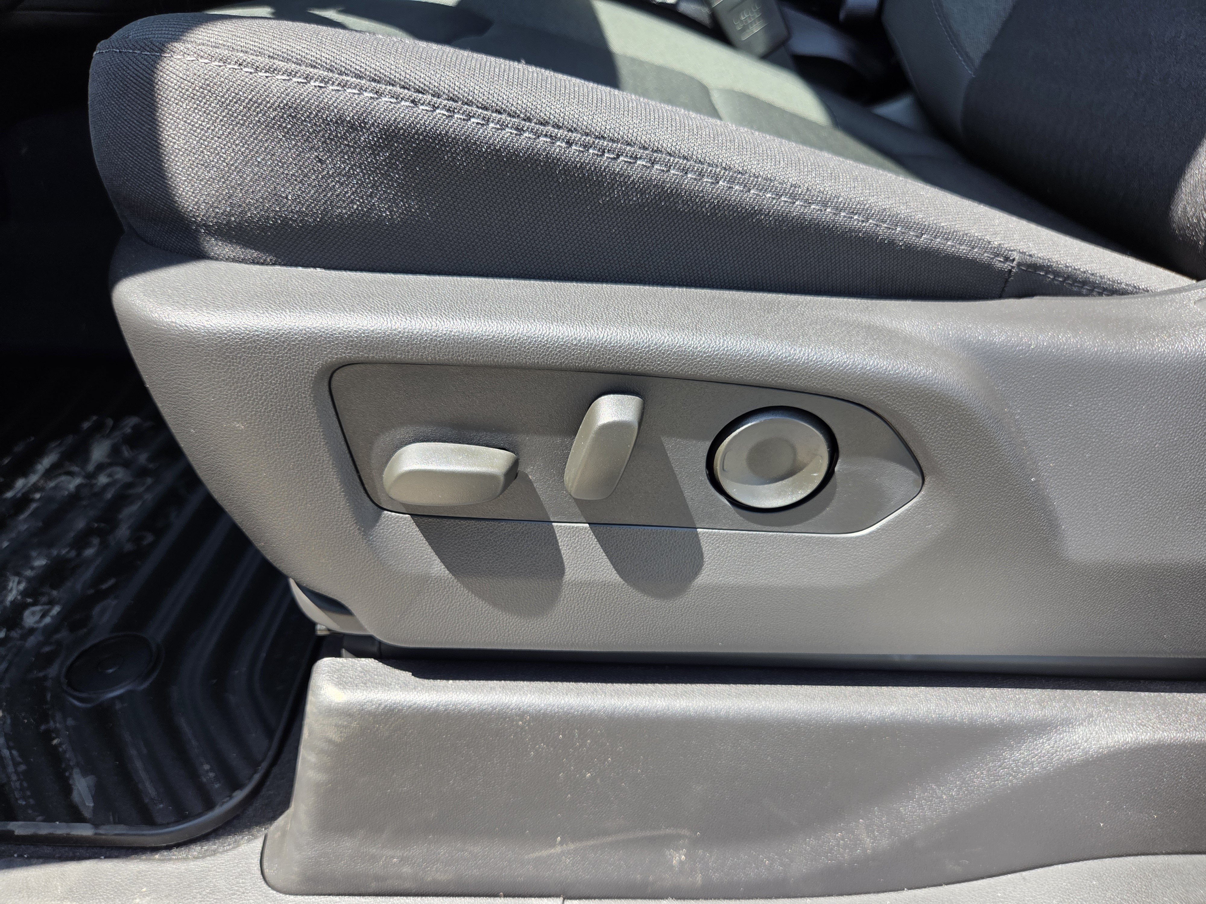New 2026 Chevrolet Silverado 1500 Custom w/ Turbomax Blackout Package RWD image 19