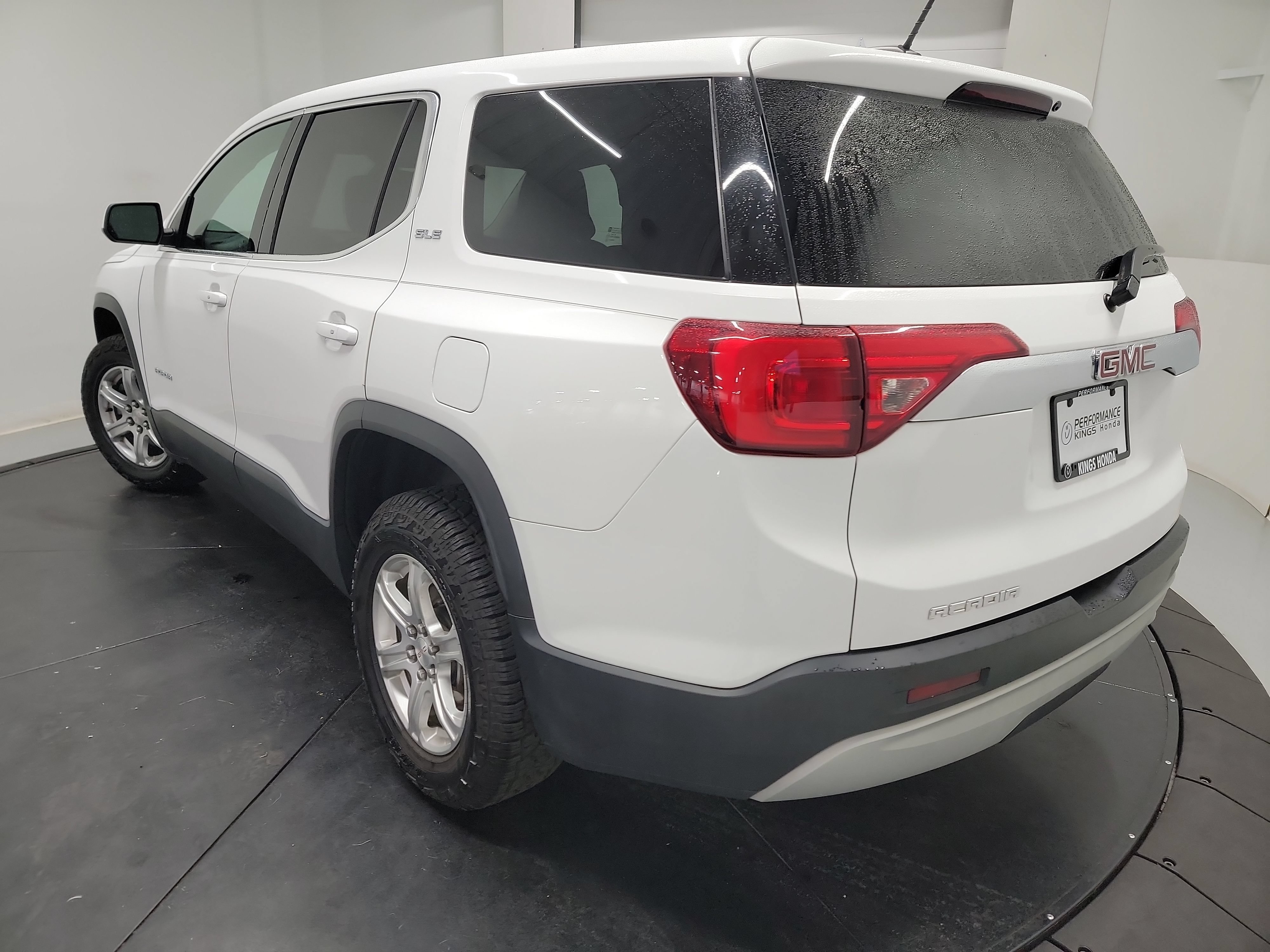 Used 2019 GMC Acadia SLE FWD image 6