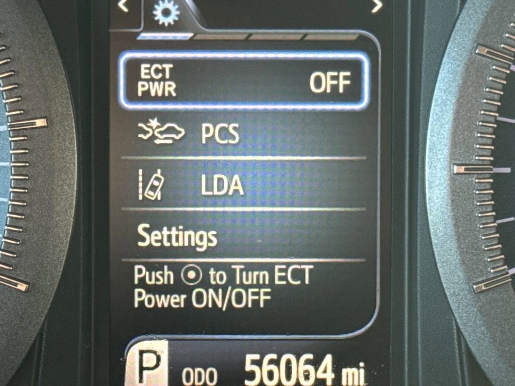 Used 2018 Toyota Sienna LE image 19