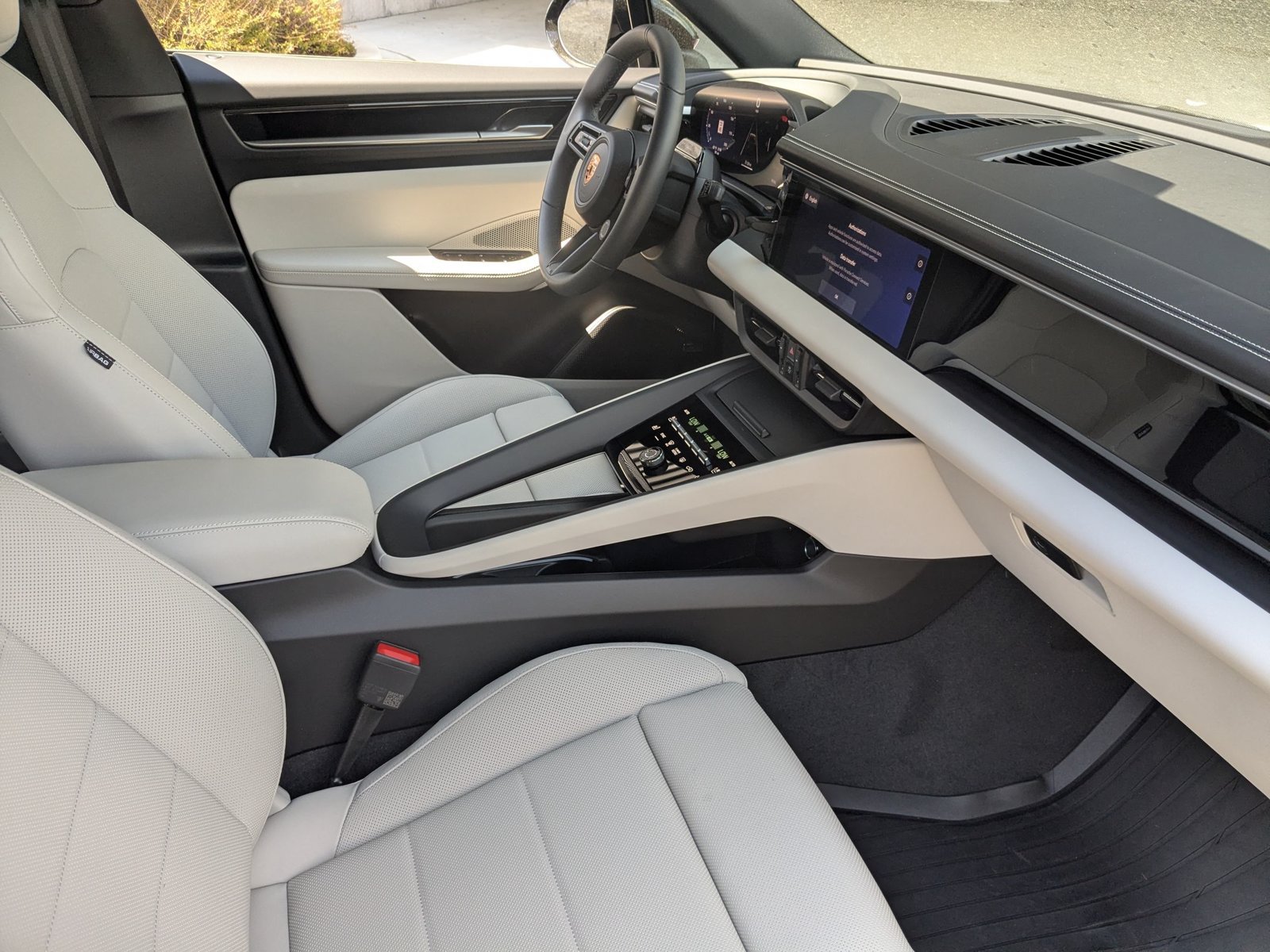 New 2026 Porsche Macan 4 Electric AWD/4WD image 26
