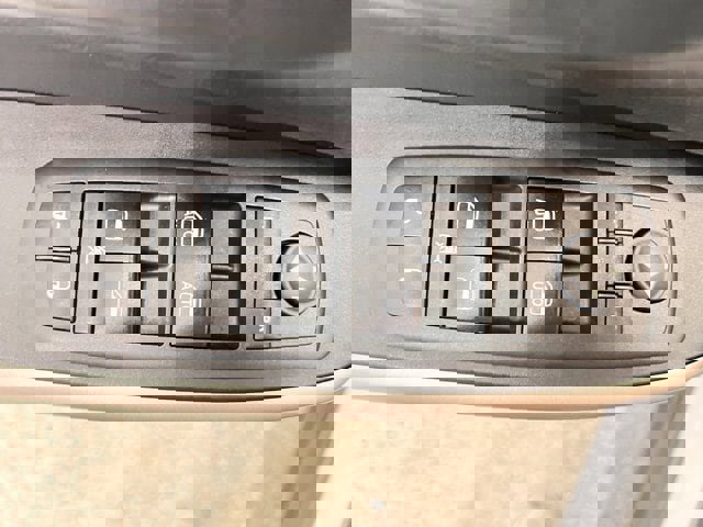 Used 2018 Jeep Cherokee Limited w/ High Altitude Package image 16