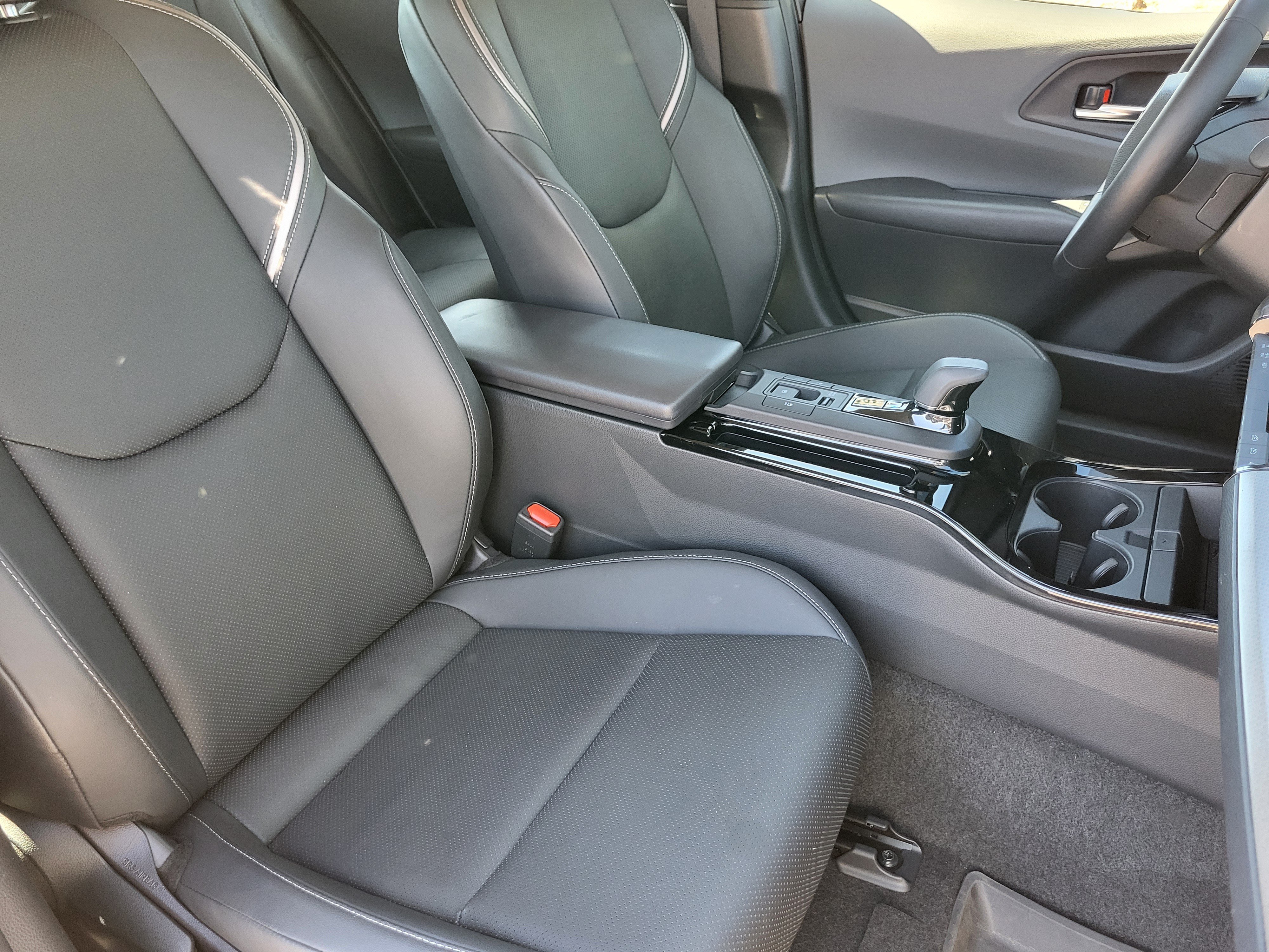 Certified 2024 Toyota Prius XLE FWD image 11