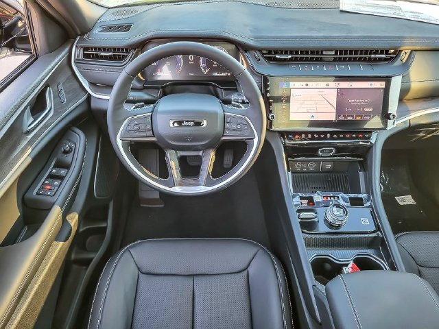 New 2027 Jeep Grand Cherokee L Limited AWD/4WD image 15