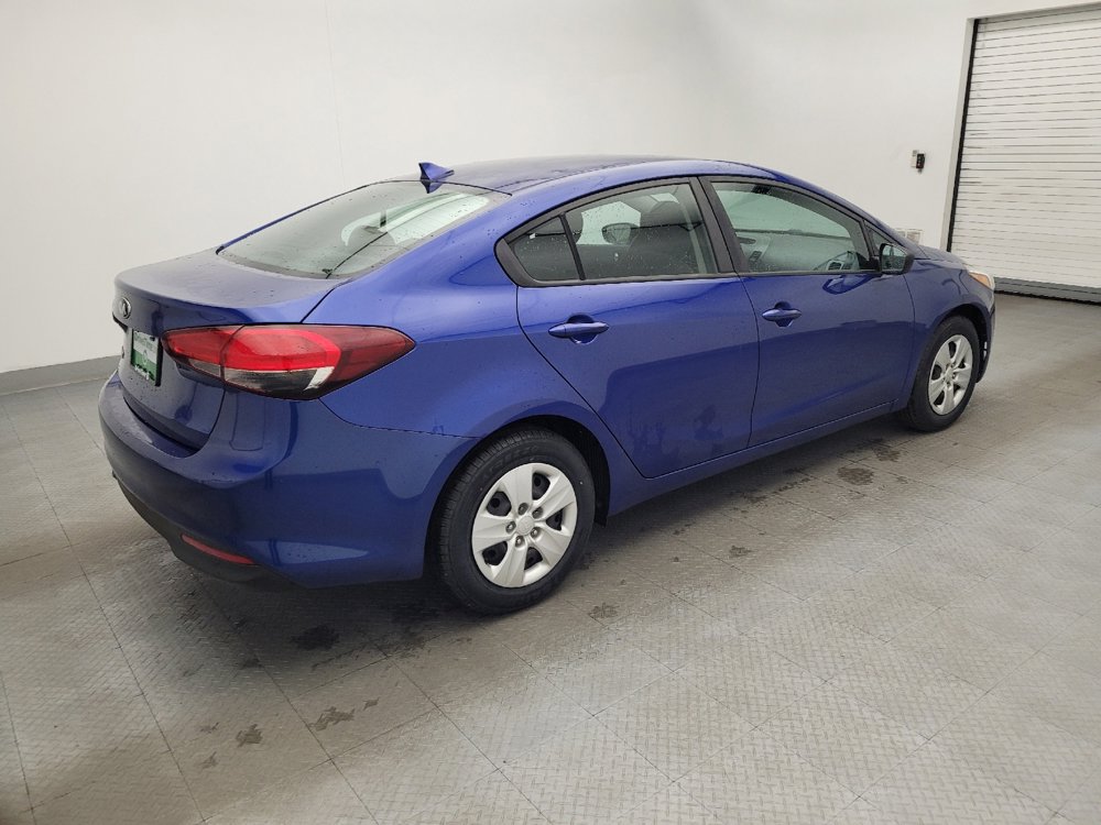 Used 2017 Kia Forte LX image 10