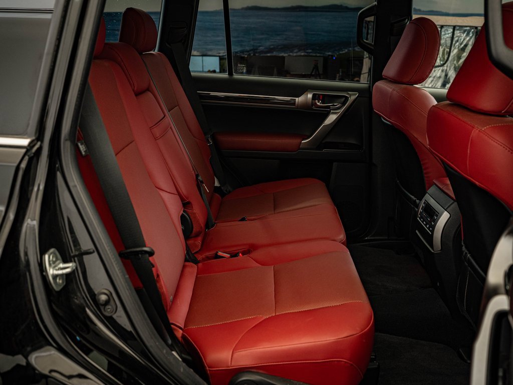 Used 2023 Lexus GX 460 Premium w/ Premium Package image 38