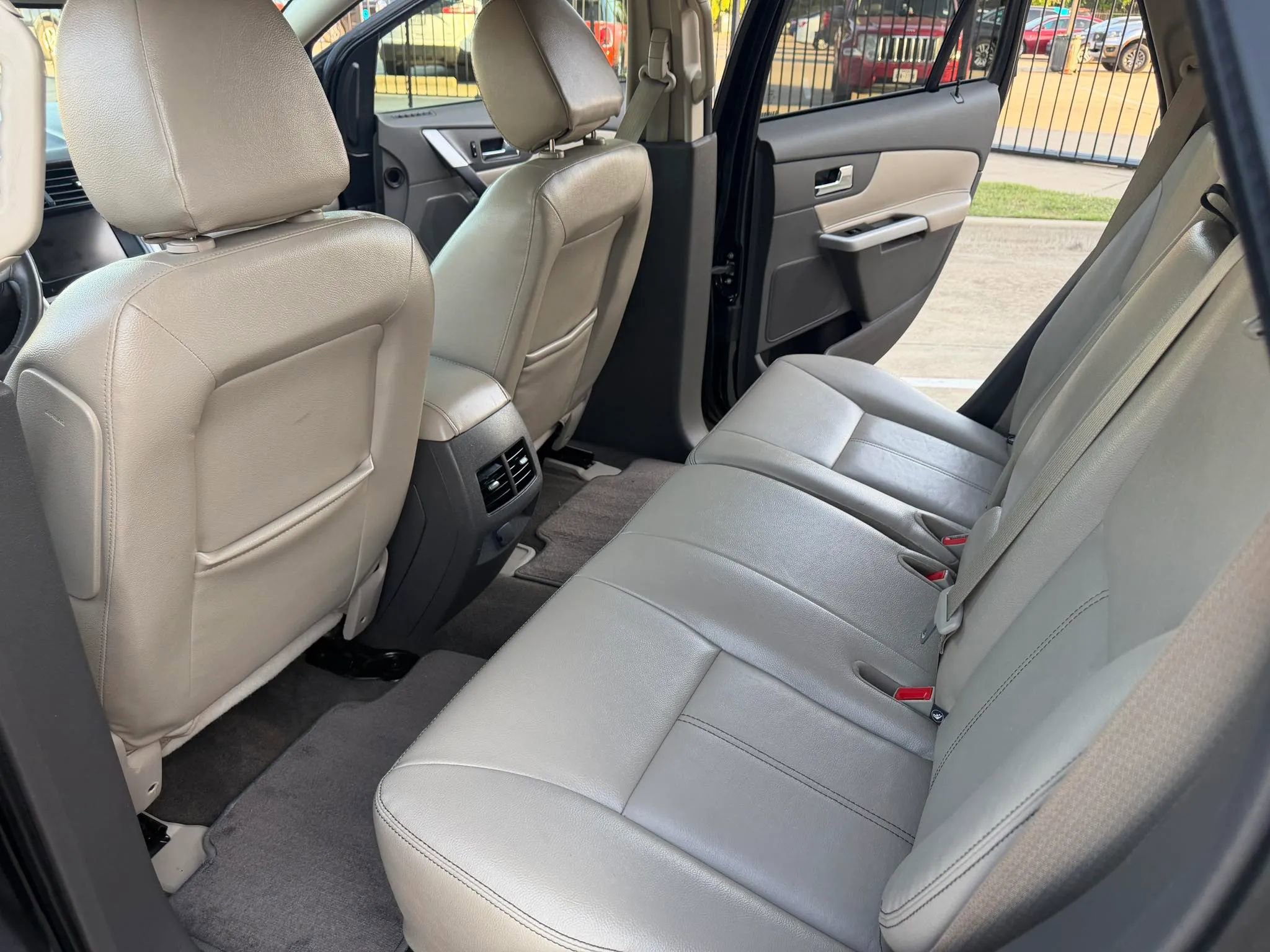 Used 2014 Ford Edge Limited w/ Driver Entry Package FWD image 24