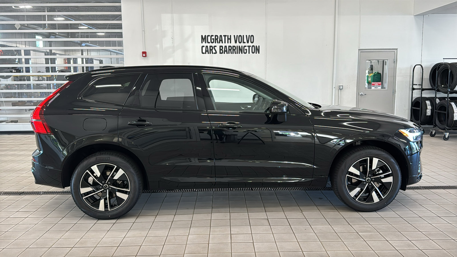New 2026 Volvo XC60 B5 Plus w/ Climate Package AWD/4WD image 4