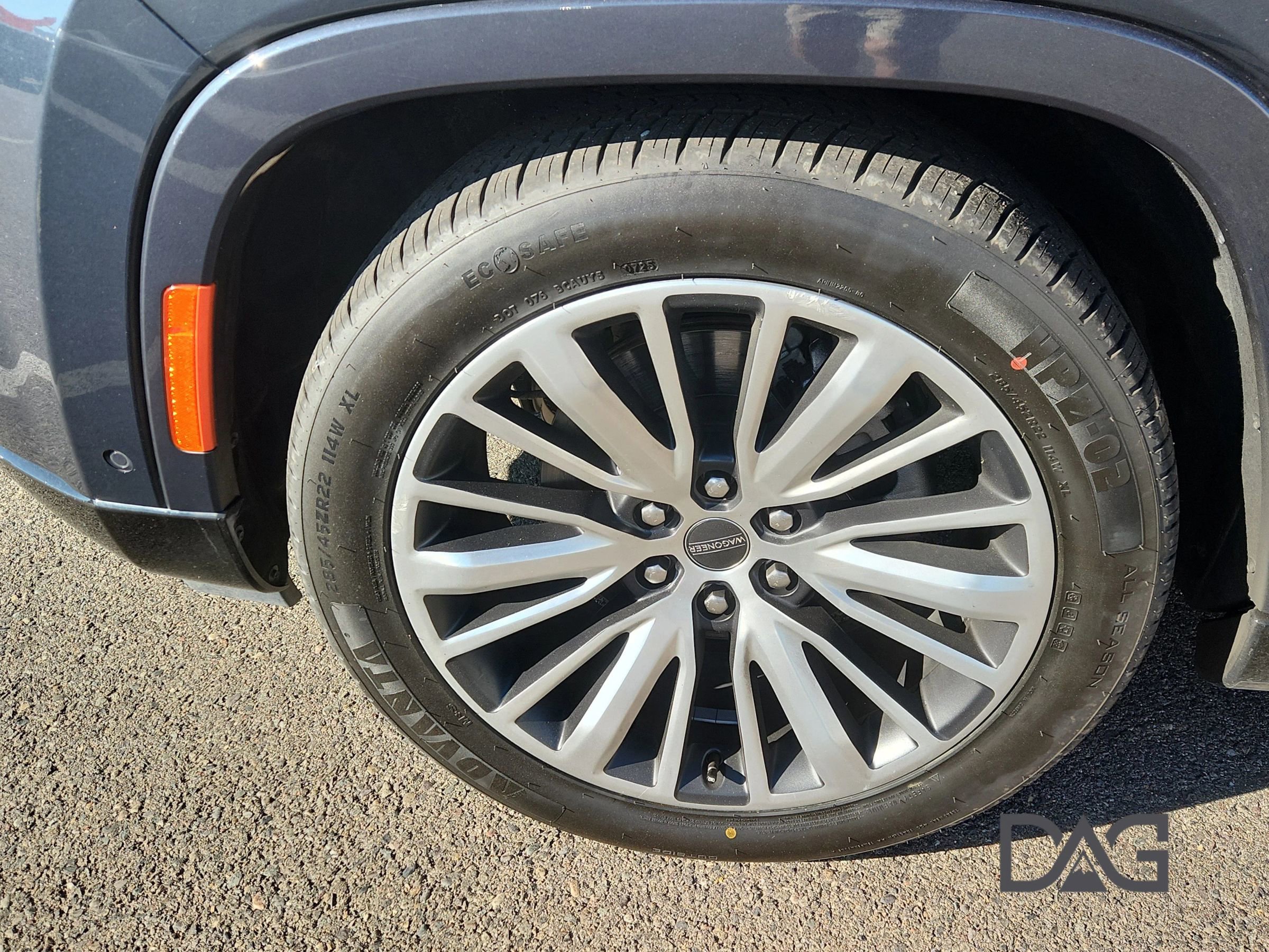 Used 2024 Jeep Grand Wagoneer L Series III image 11