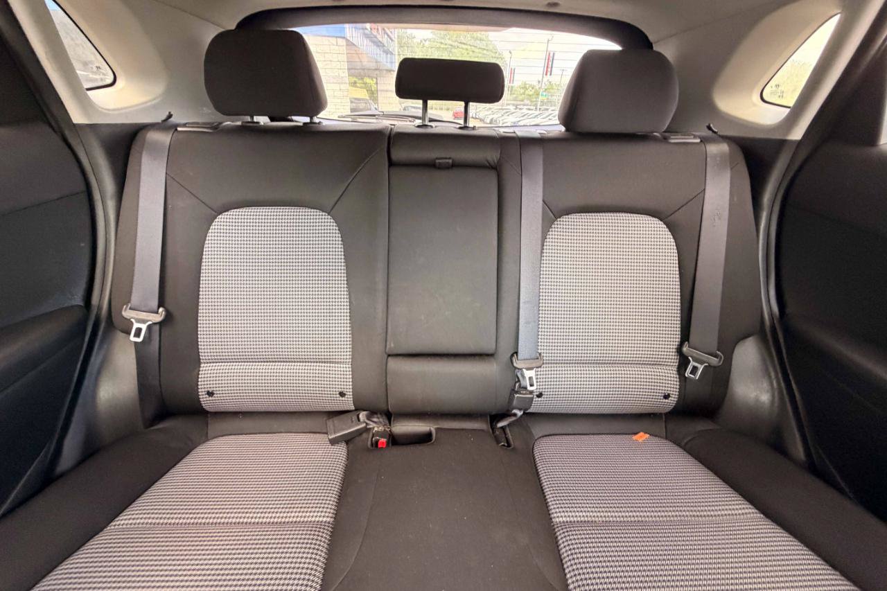 Used 2021 Hyundai Kona SEL FWD image 14