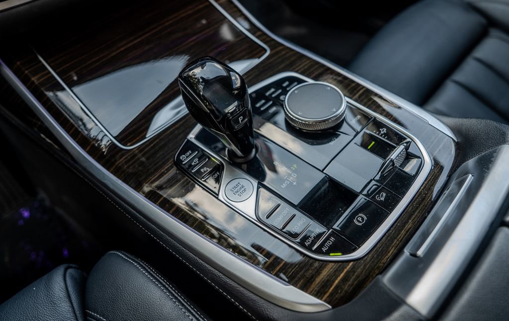 Used 2019 BMW X7 xDrive40i w/ Cold Weather Package AWD/4WD image 13