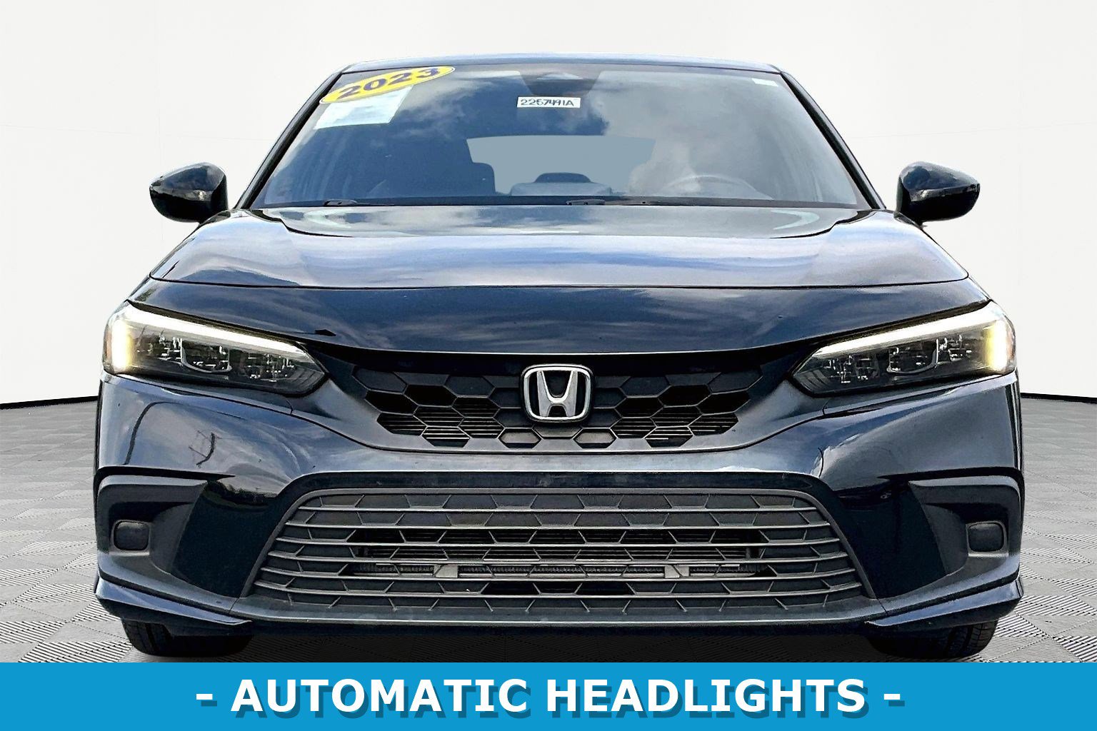 Used 2023 Honda Civic Sport image 2