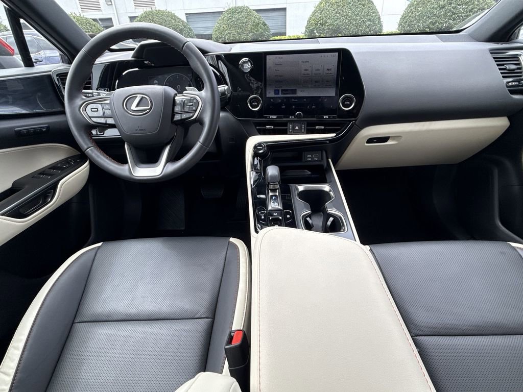 Used 2024 Lexus NX 250 FWD image 19