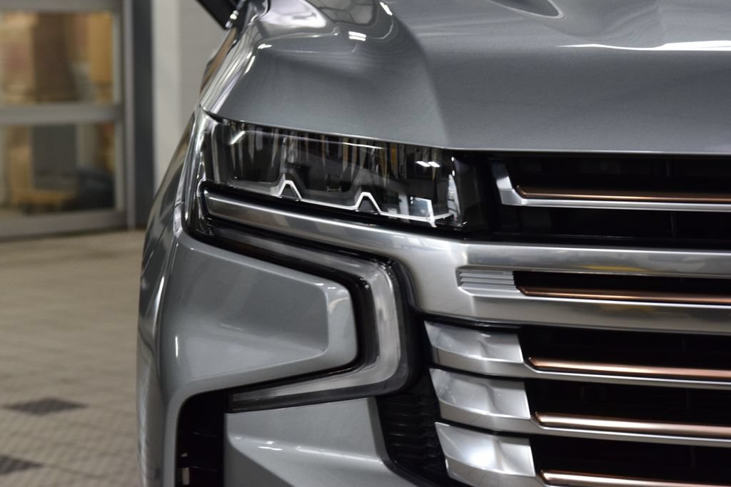 Used 2023 Chevrolet Tahoe High Country AWD/4WD image 12