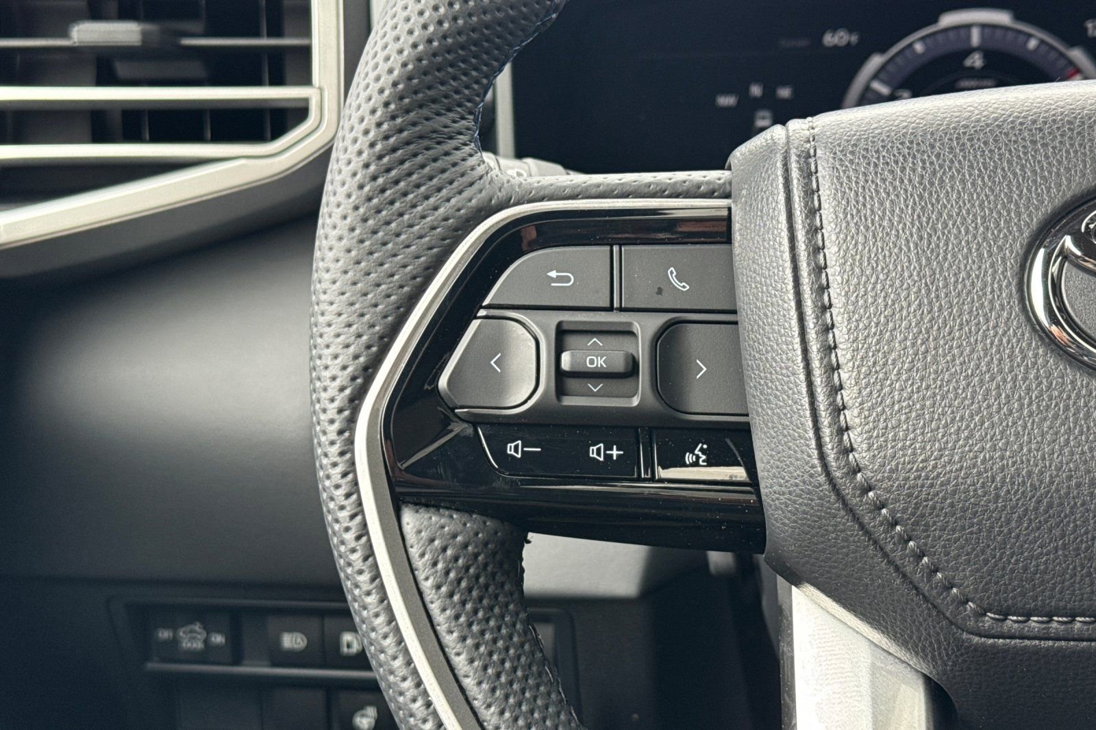 New 2025 Toyota Tundra Platinum image 26