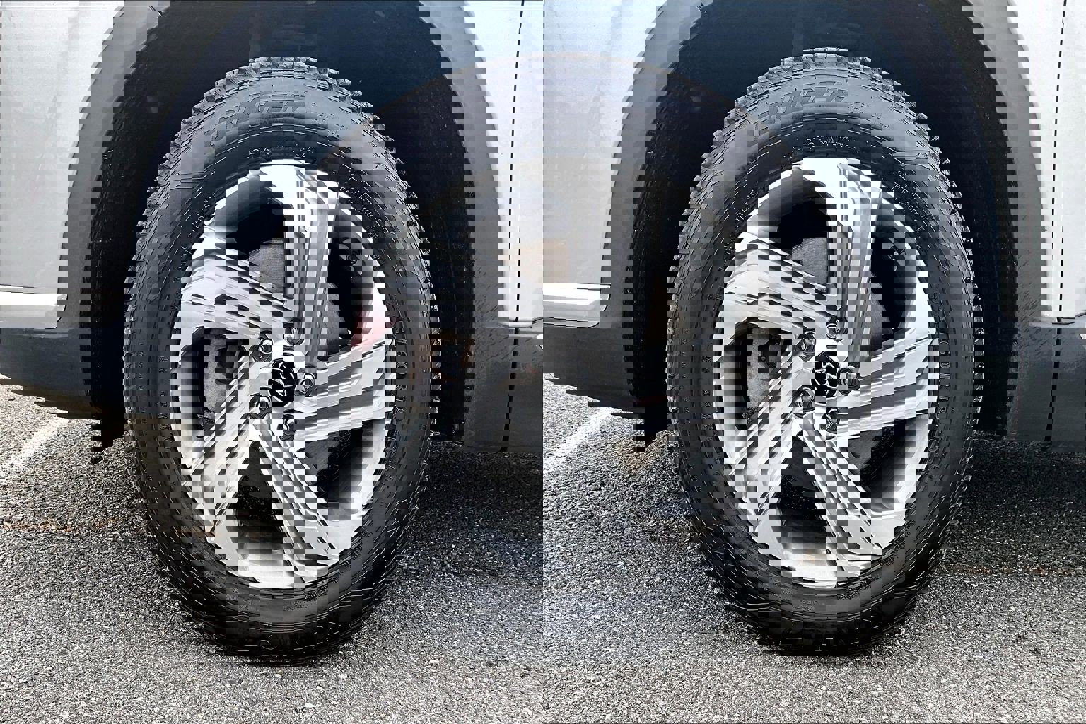 Used 2022 Hyundai Santa Fe SEL w/ Convenience Package image 9