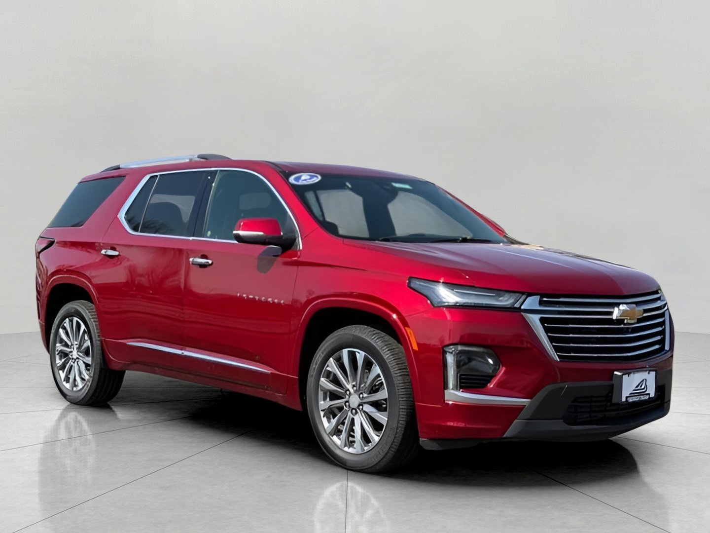 Used 2023 Chevrolet Traverse Premier w/ LPO, Floor Liner Package AWD/4WD image 1