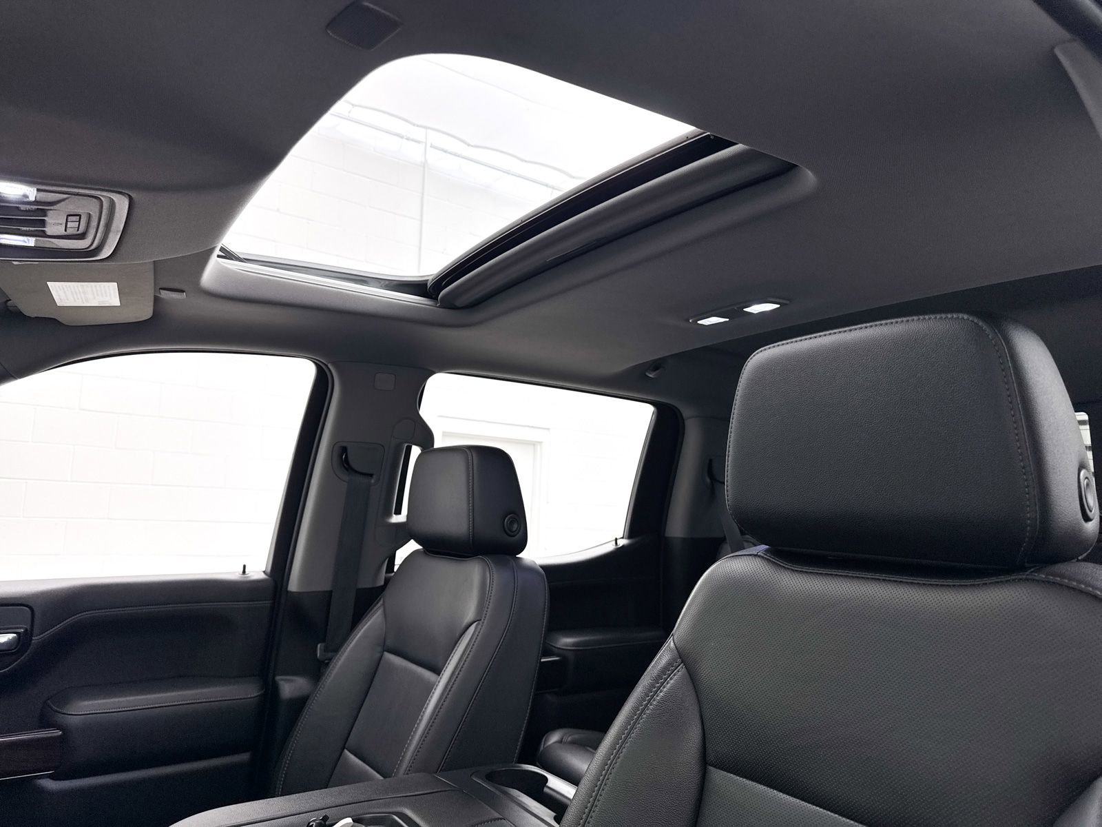 Used 2019 GMC Sierra 1500 SLT w/ SLT Premium Plus Package image 3