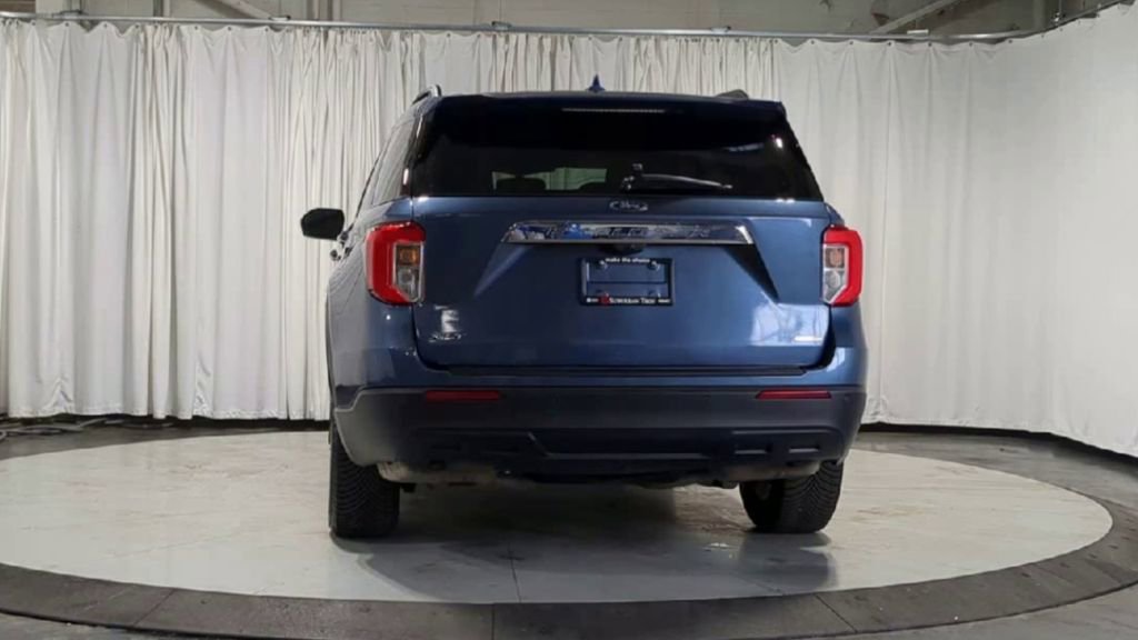 Used 2020 Ford Explorer XLT AWD/4WD image 9