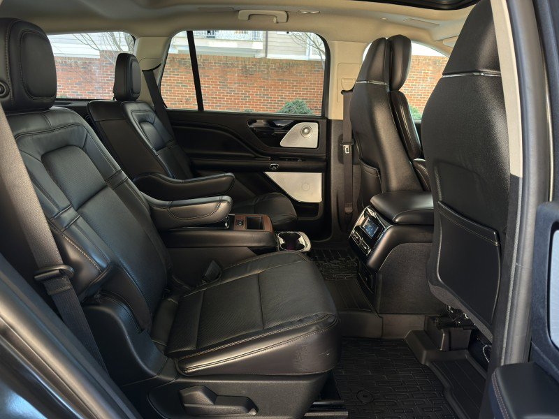 Used 2020 Lincoln Aviator Reserve w/ Equipment Group 202A image 38