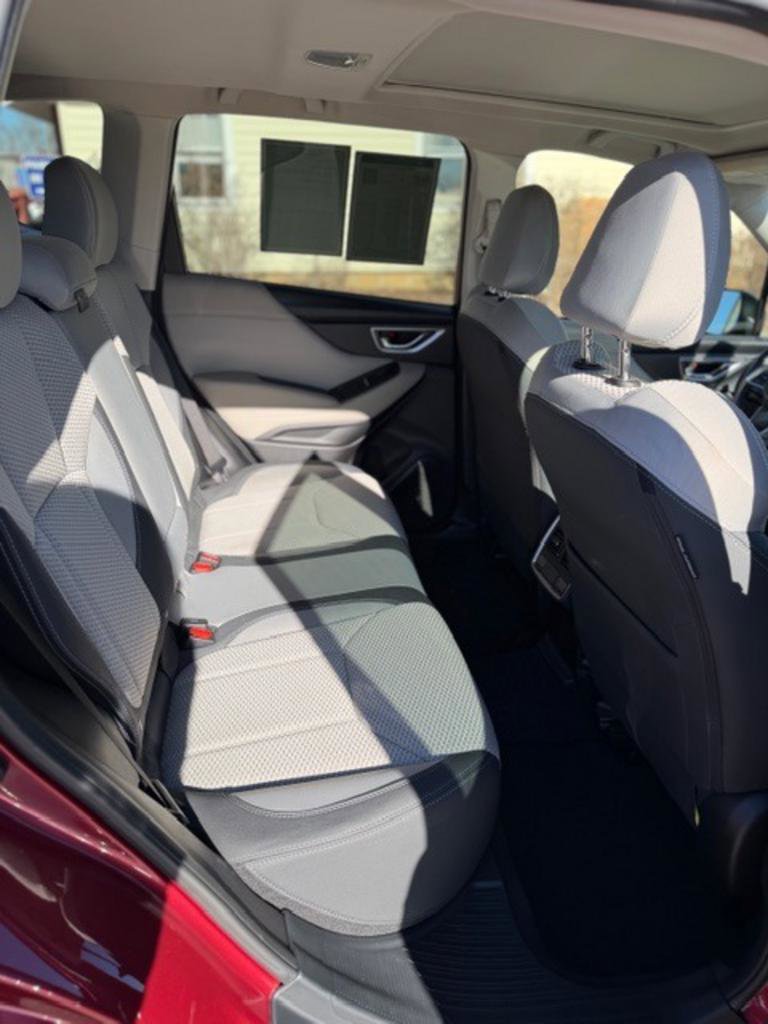 Used 2020 Subaru Forester Premium AWD/4WD image 16