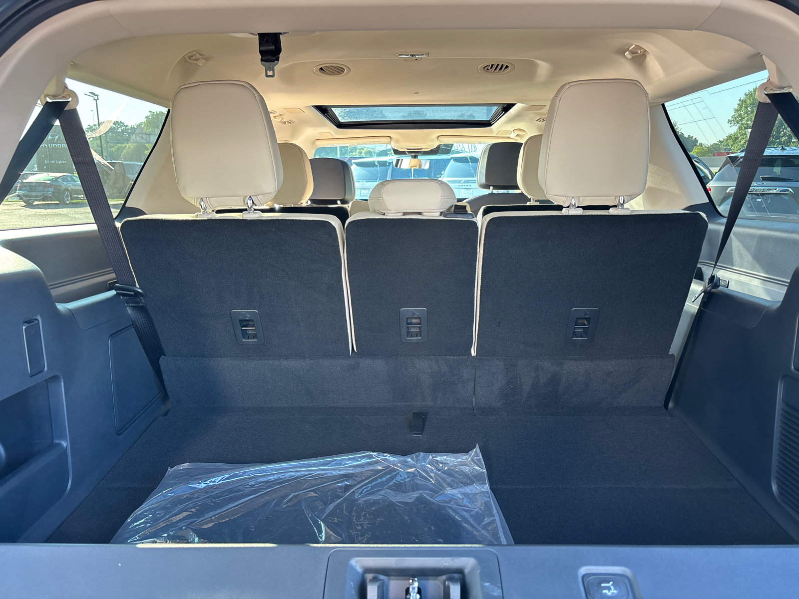 New 2027 Lincoln Navigator L Reserve AWD/4WD image 9