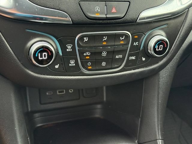 Used 2024 Chevrolet Equinox LT w/ LPO, Floor Liner Package FWD image 18