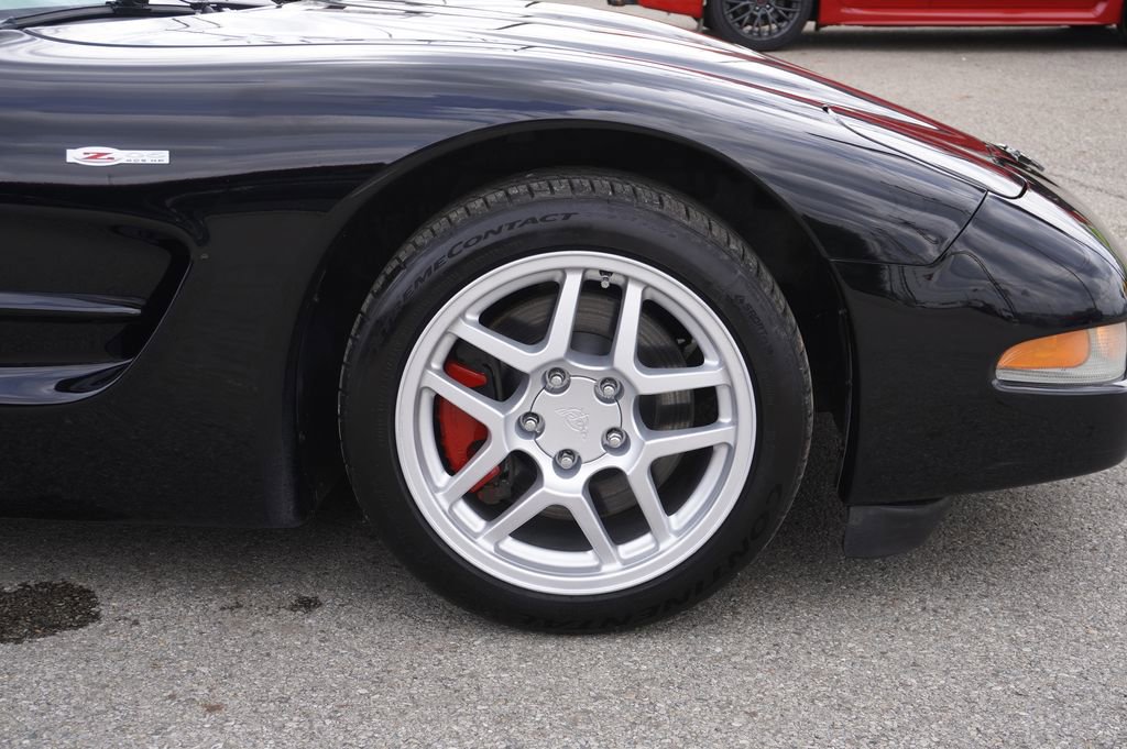 Used 2002 Chevrolet Corvette Z06 w/ Memory Pkg image 13