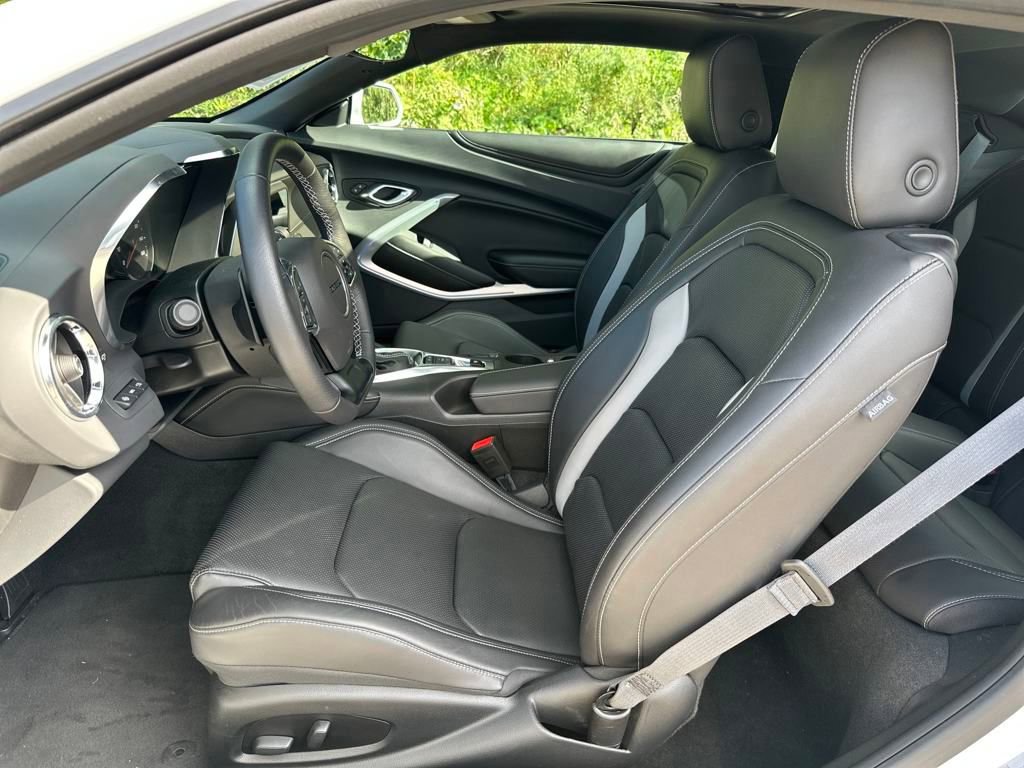 Used 2024 Chevrolet Camaro LT image 10