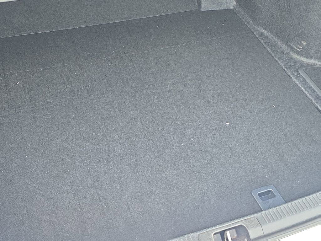 Used 2025 Toyota Camry SE image 8