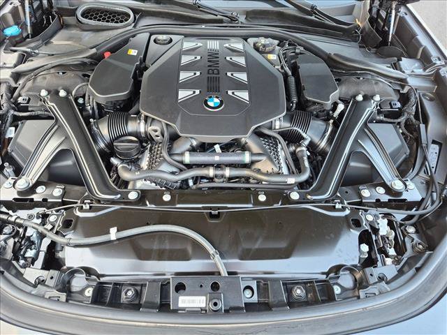 Certified 2025 BMW 760i xDrive w/ Executive Package AWD/4WD image 25