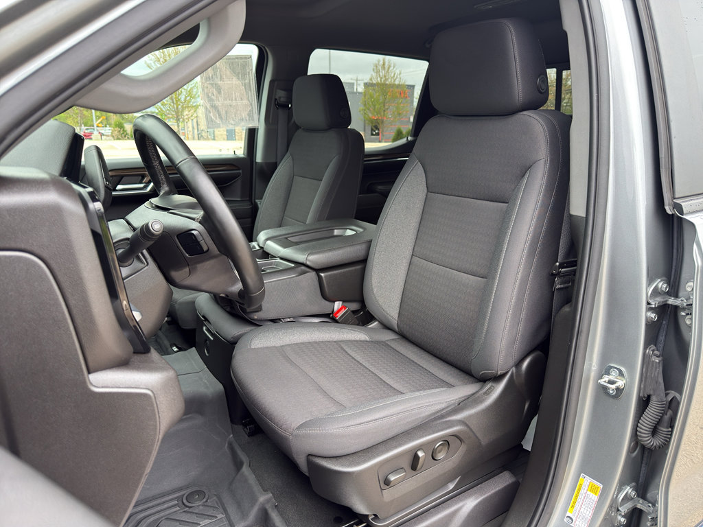 Used 2024 Chevrolet Silverado 1500 LT AWD/4WD image 18