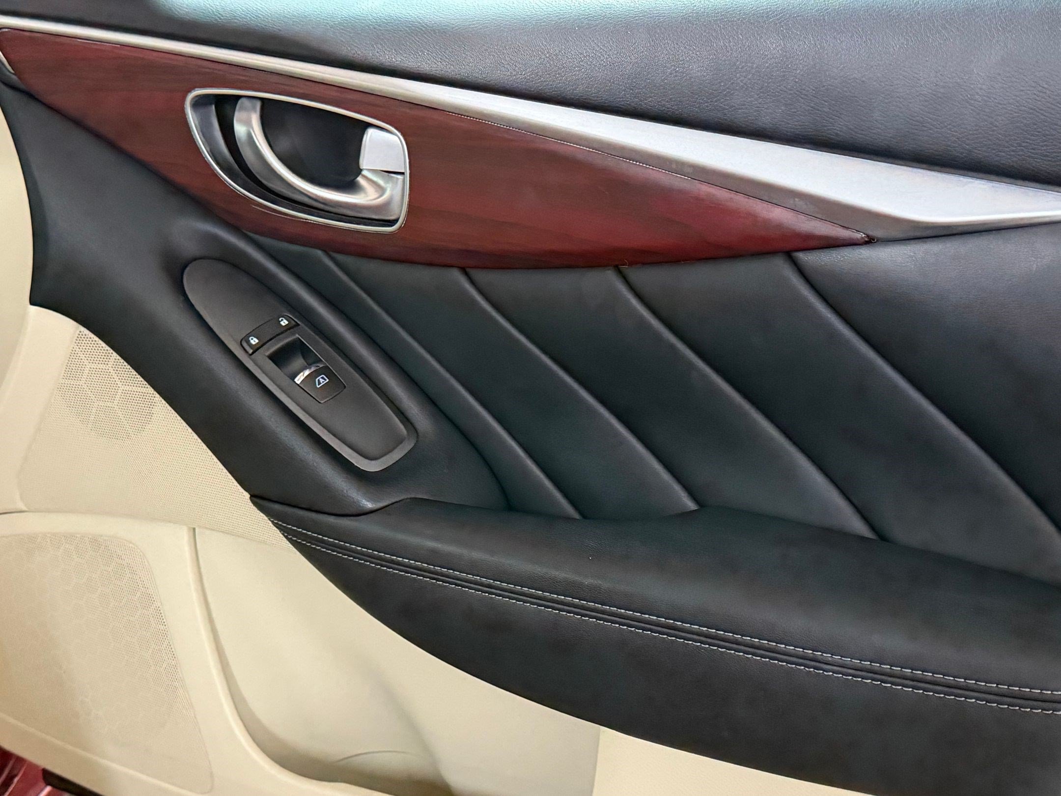 Used 2015 INFINITI Q50 Premium w/ Navigation Package RWD image 38