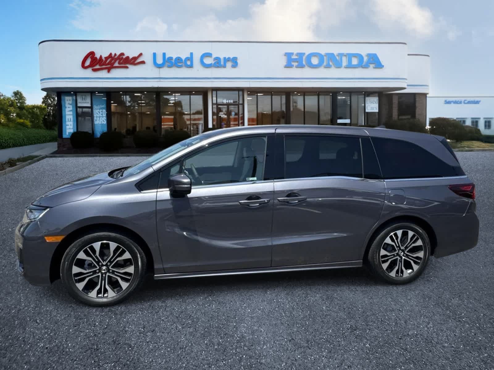Used 2026 Honda Odyssey Elite image 2