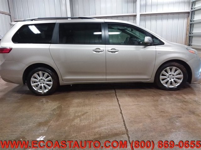 Used 2017 Toyota Sienna Limited AWD/4WD image 6