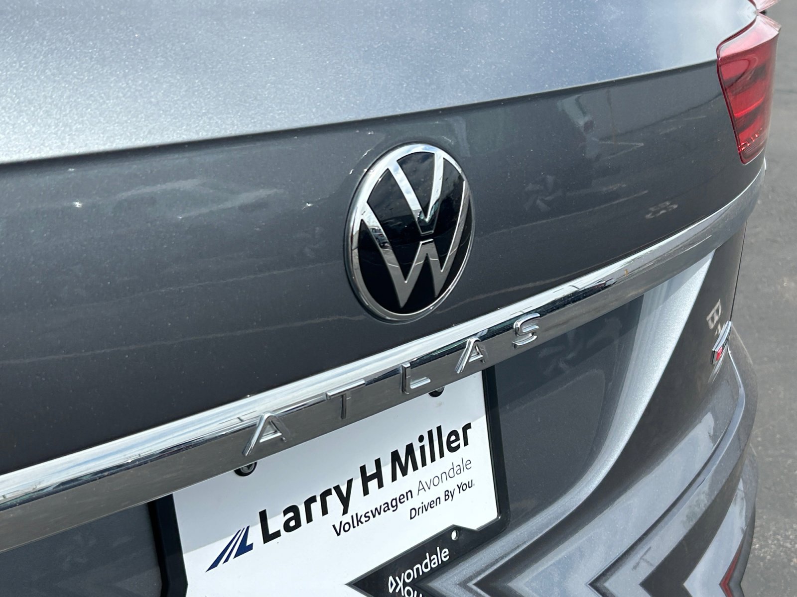 Certified 2022 Volkswagen Atlas Cross Sport SE AWD/4WD image 23