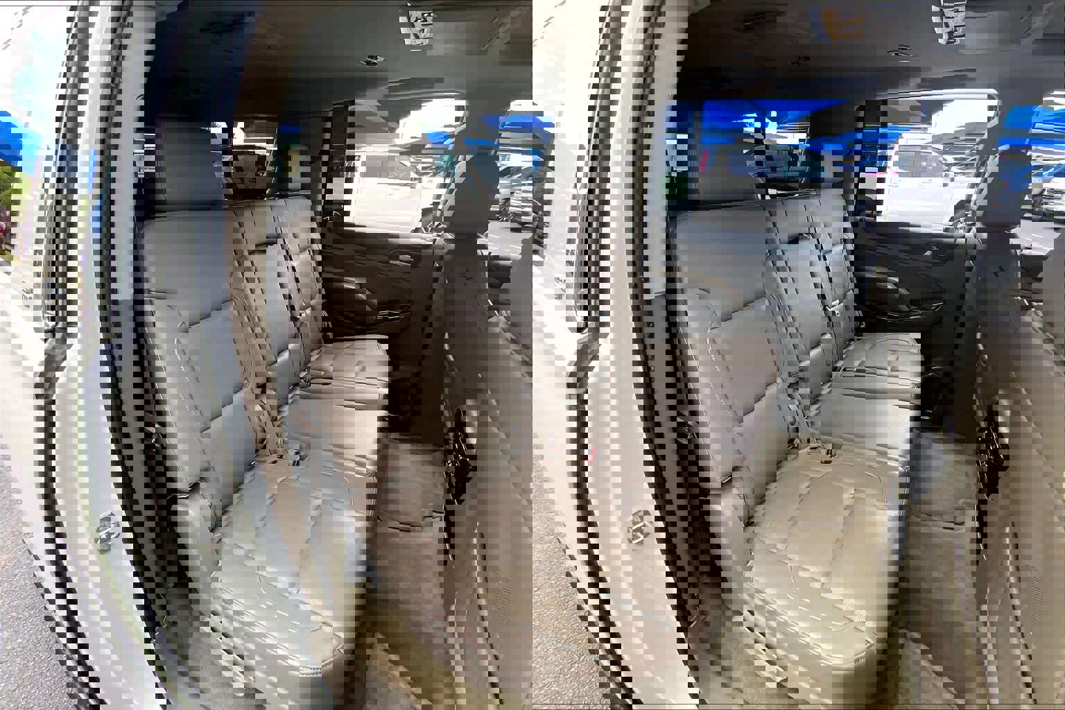 Used 2015 GMC Yukon XL SLT w/ Open Road Package AWD/4WD image 20