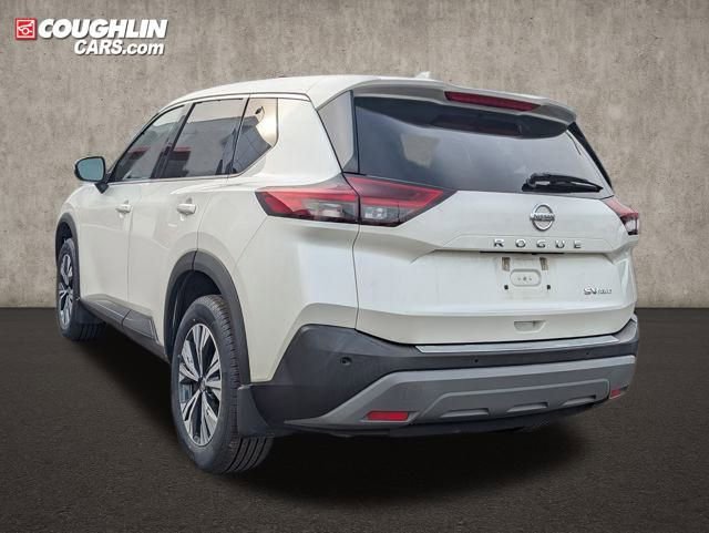Used 2021 Nissan Rogue SV image 5
