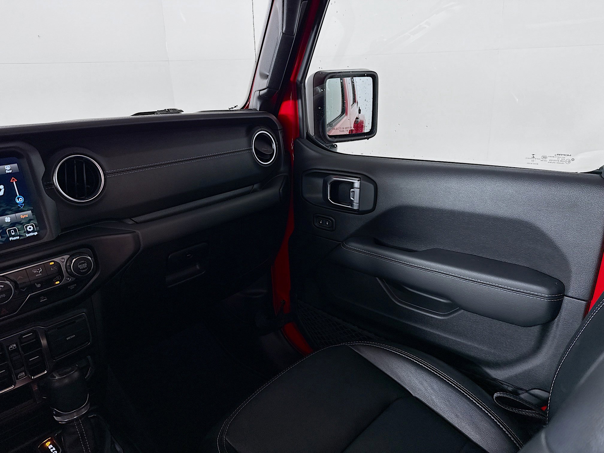 Used 2022 Jeep Wrangler Unlimited Sahara w/ Cold Weather Group image 27