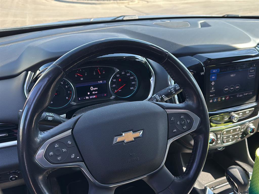 Used 2021 Chevrolet Traverse LT image 12
