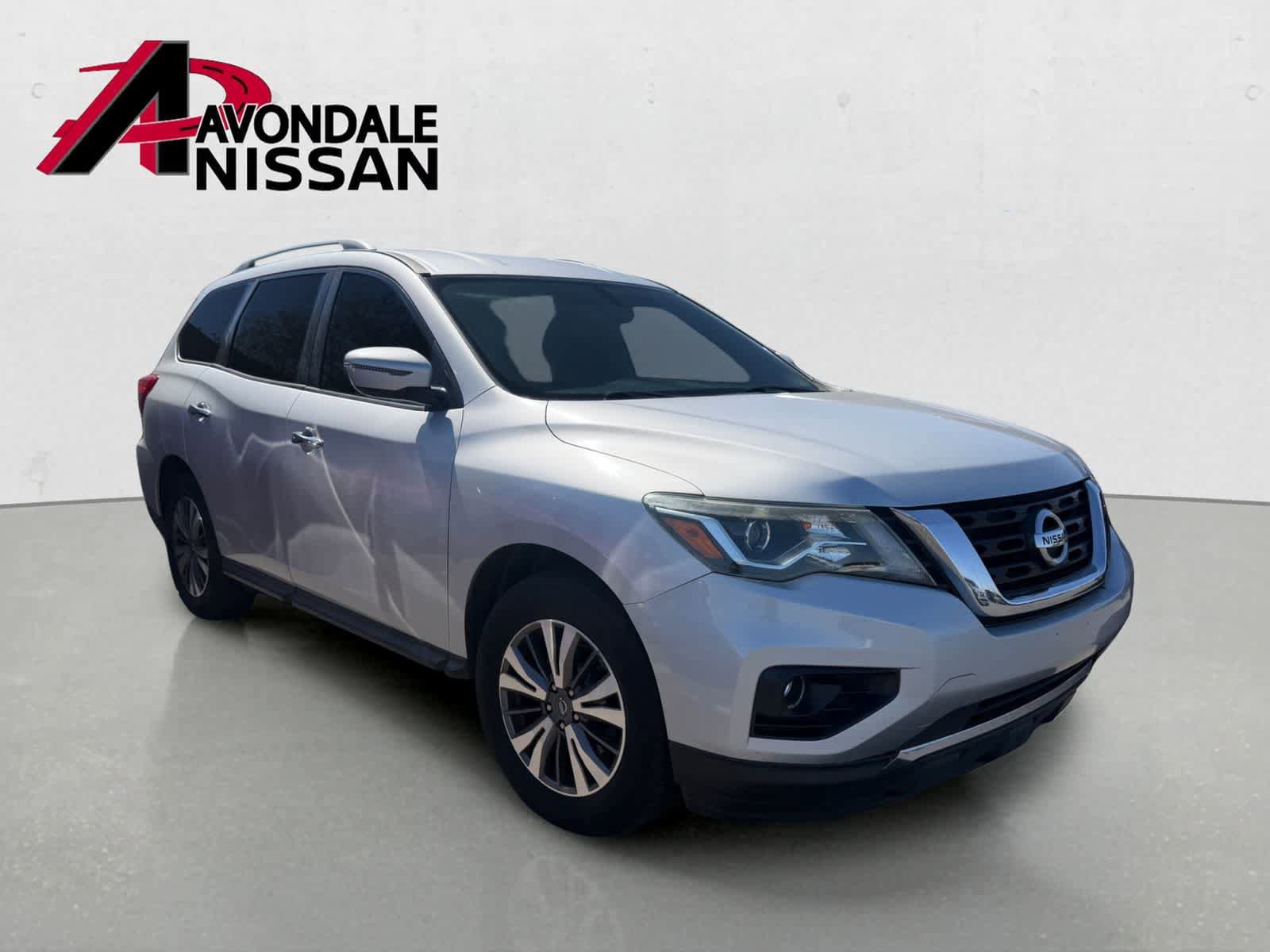 Used 2018 Nissan Pathfinder SV FWD image 4