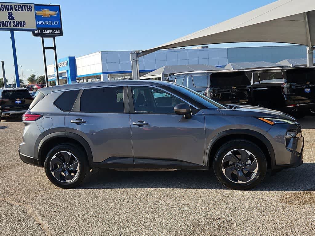 Used 2025 Nissan Rogue SV FWD image 9