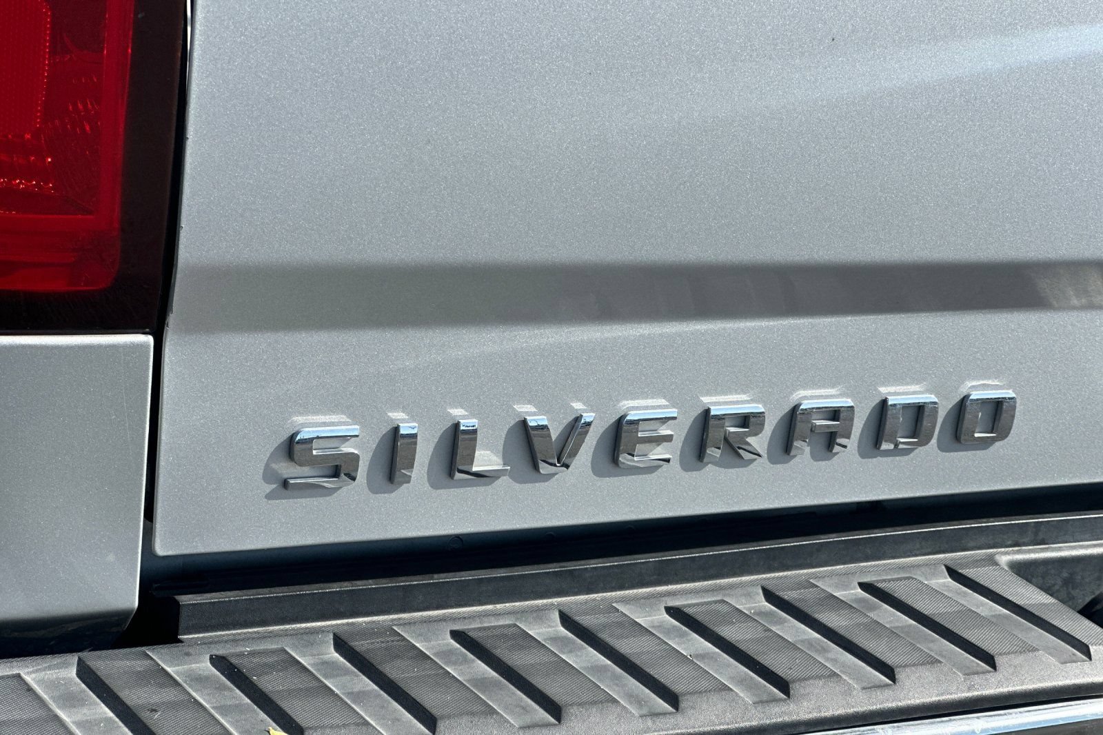Used 2015 Chevrolet Silverado 1500 LTZ RWD image 23