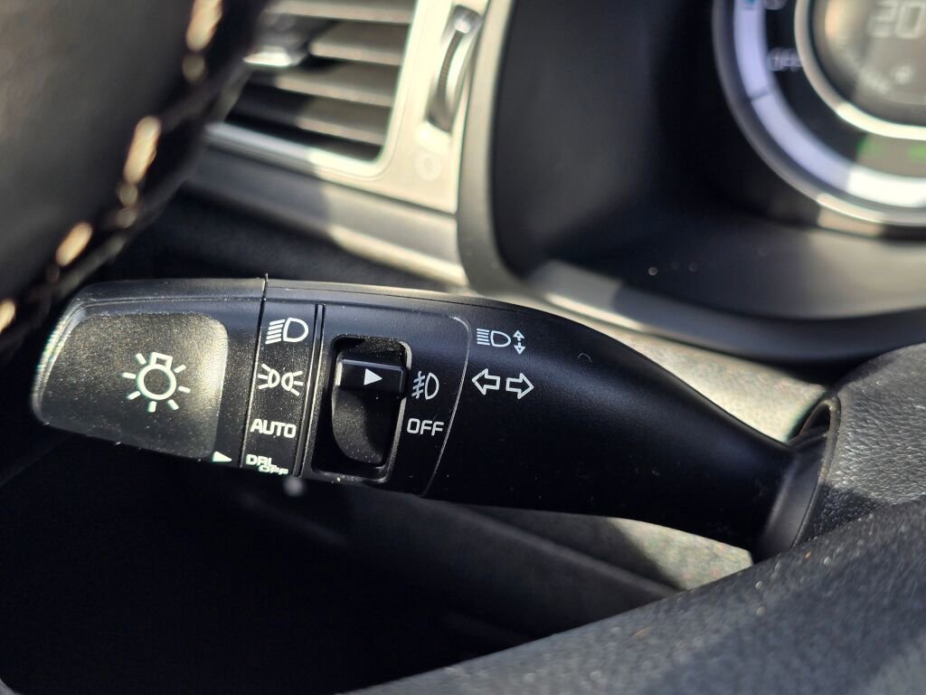 Used 2019 Kia Niro LX image 31