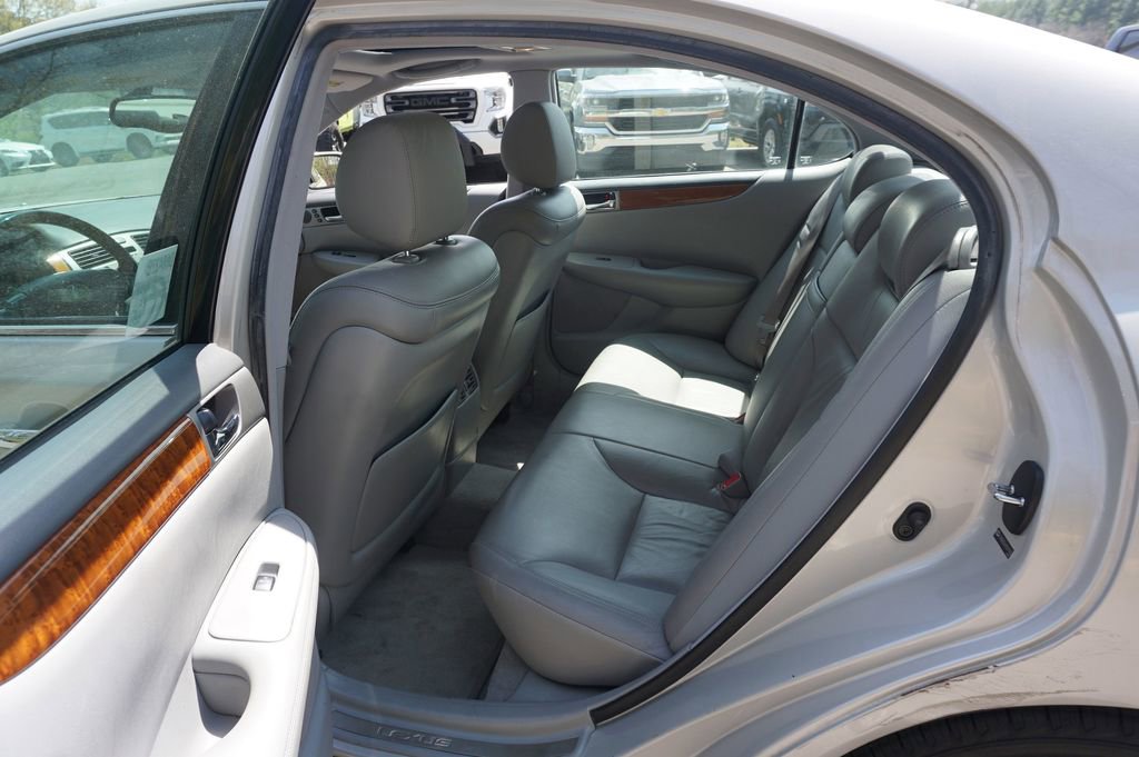 Used 2005 Lexus ES 330 image 12