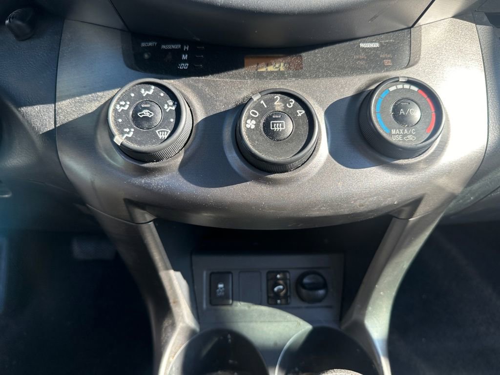 Used 2010 Toyota RAV4 Sport image 16